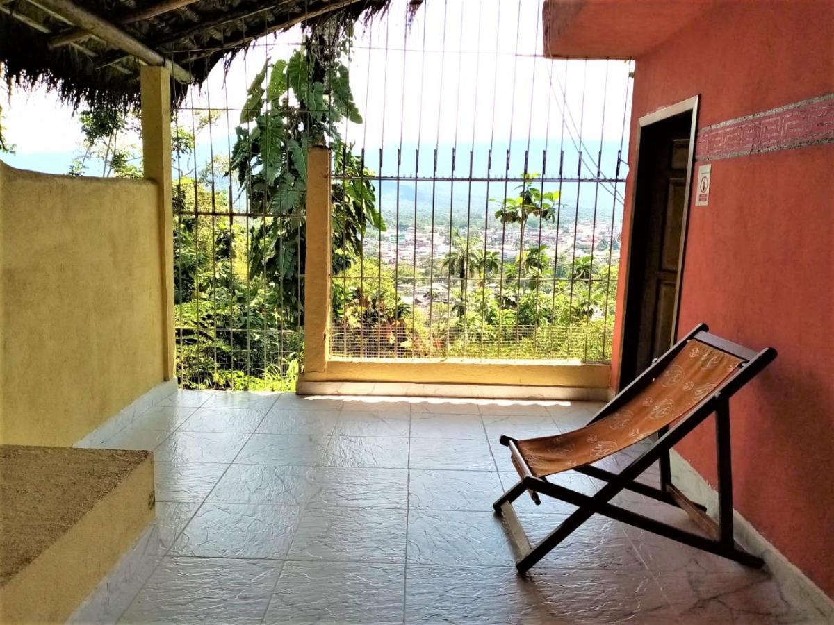 Hostal Tena Naui Kültér fotó