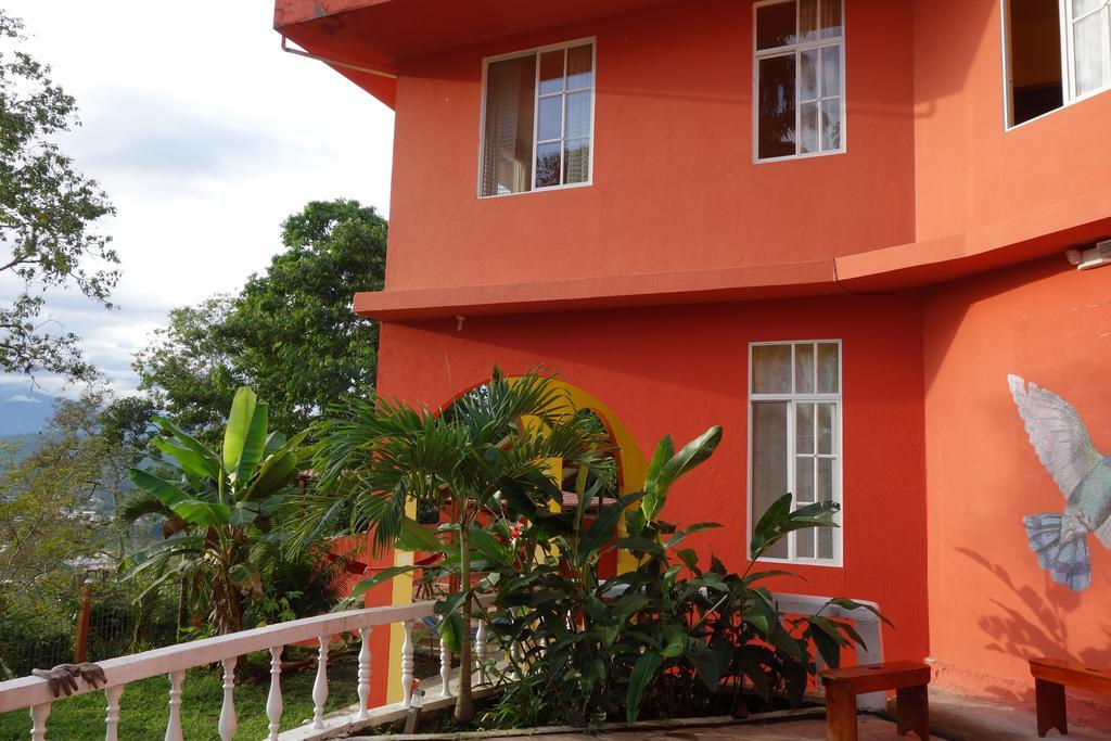Hostal Tena Naui Kültér fotó