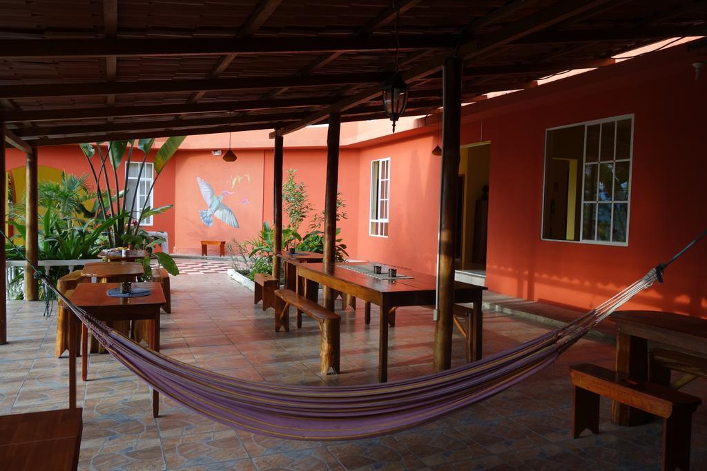 Hostal Tena Naui Kültér fotó