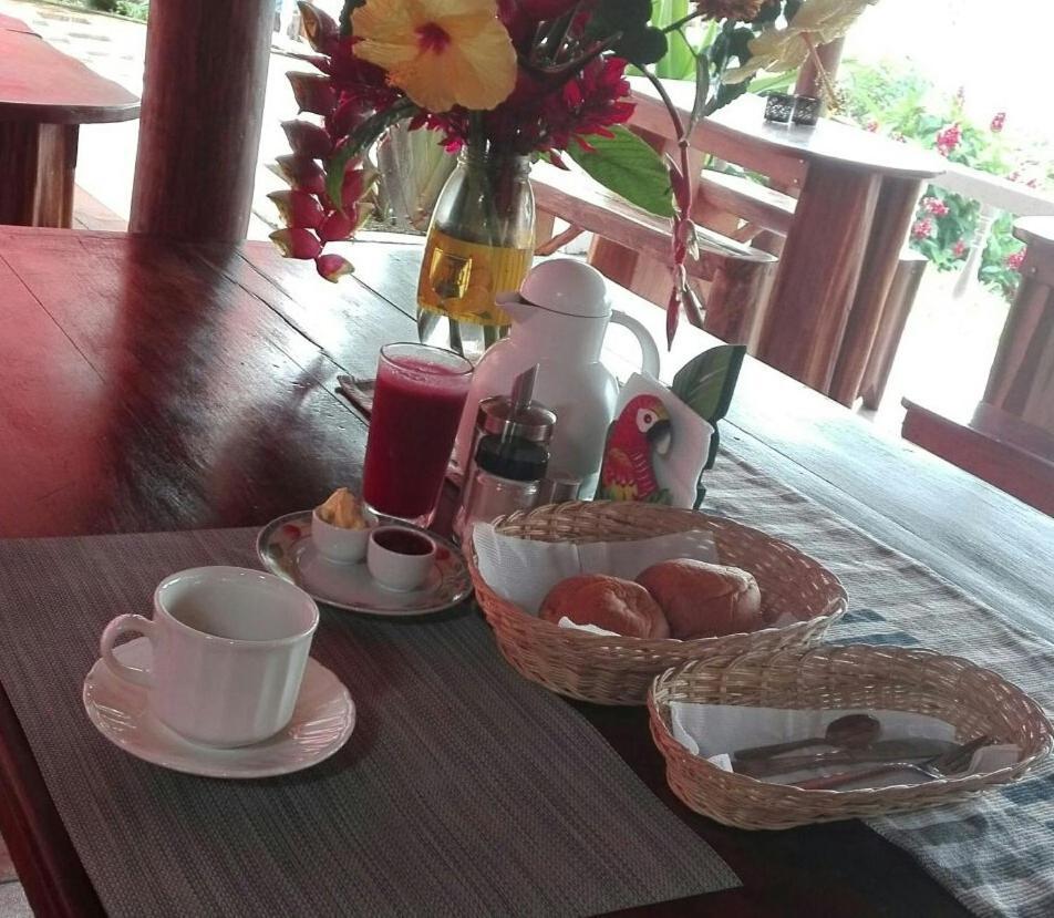 Hostal Tena Naui Kültér fotó