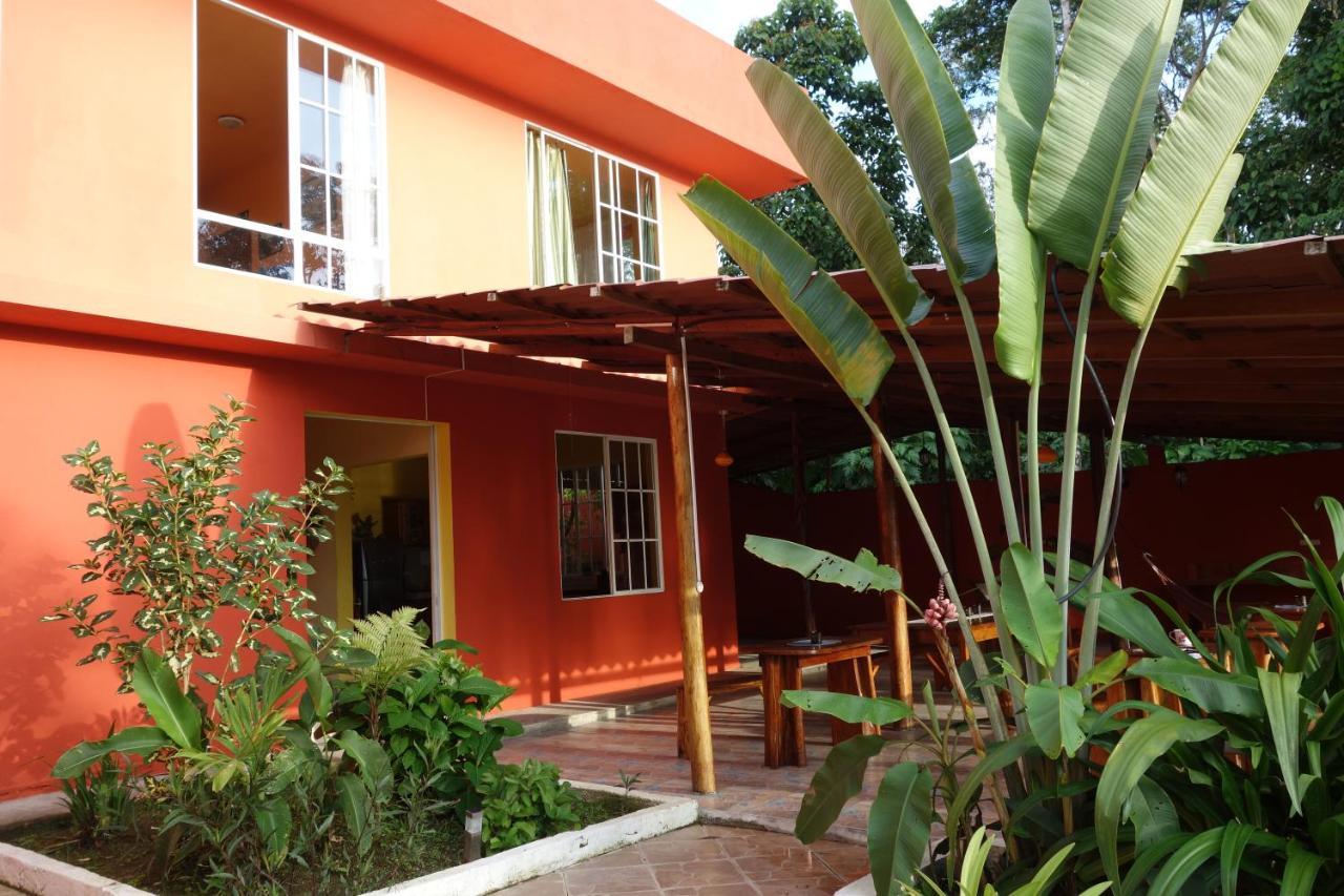 Hostal Tena Naui Kültér fotó