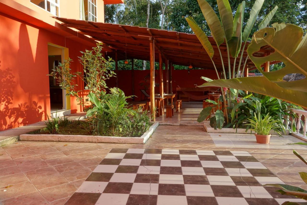 Hostal Tena Naui Kültér fotó
