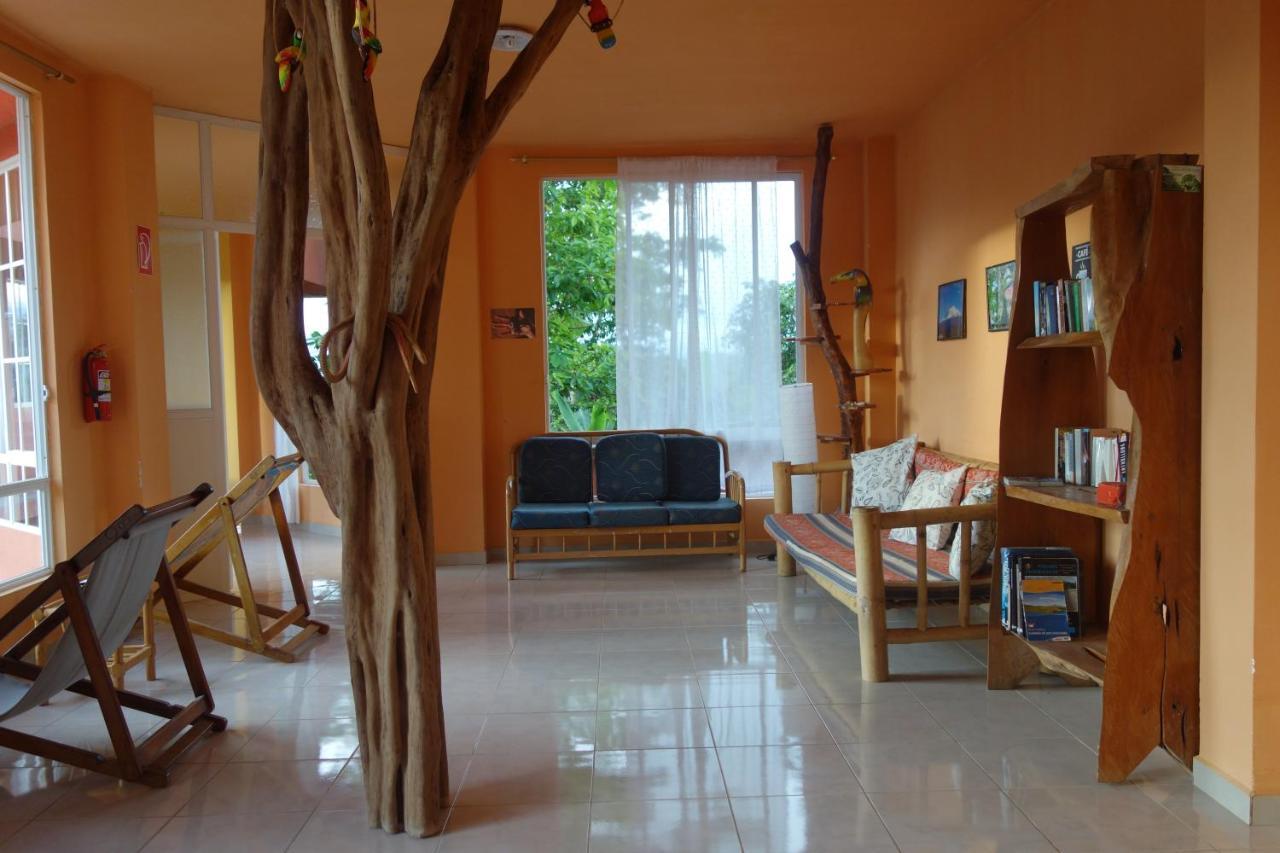Hostal Tena Naui Kültér fotó
