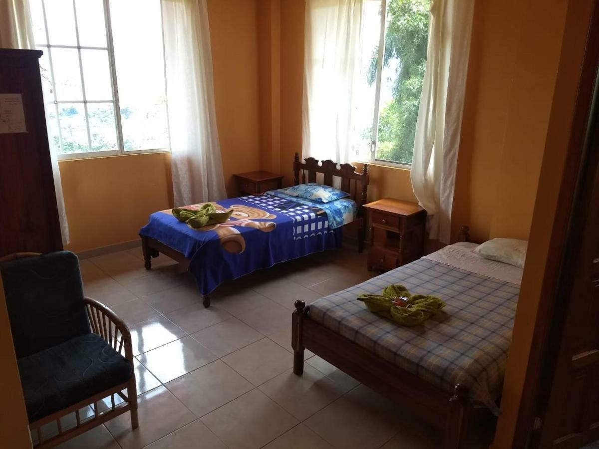 Hostal Tena Naui Kültér fotó