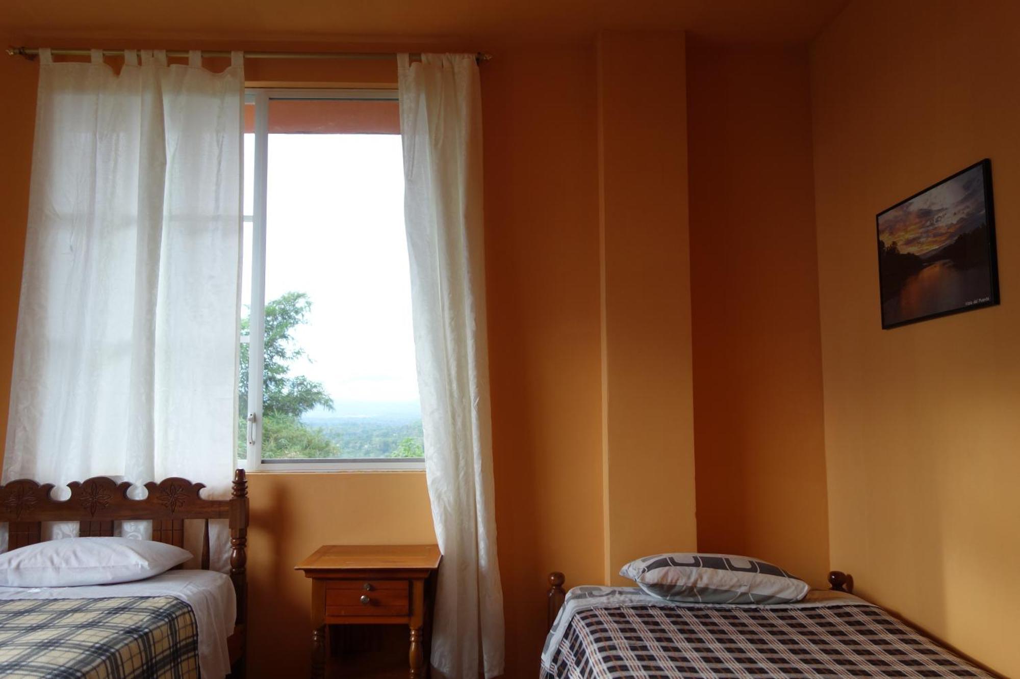 Hostal Tena Naui Kültér fotó